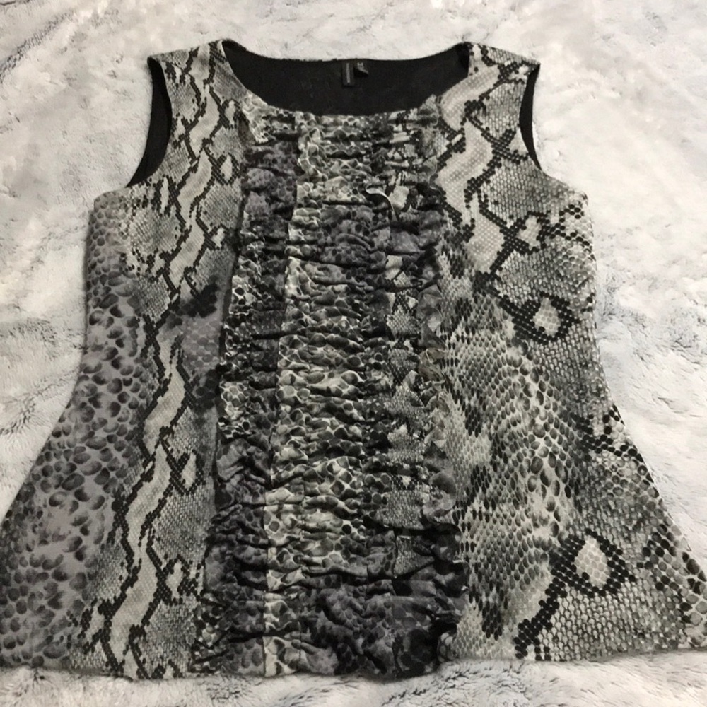 Women’s Pullover Sleeveless Top. EUC.